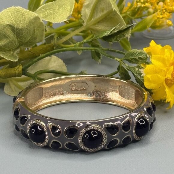 Nordstrom Sequins Gray and Black Vintage-Inspired Hinged Bangle Bracelet NWOT - Picture 2 of 8